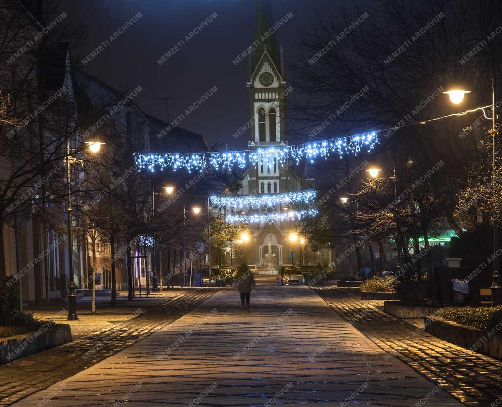 Ünnep - Karácsonyi díszkivilágítás Pesterzsébeten