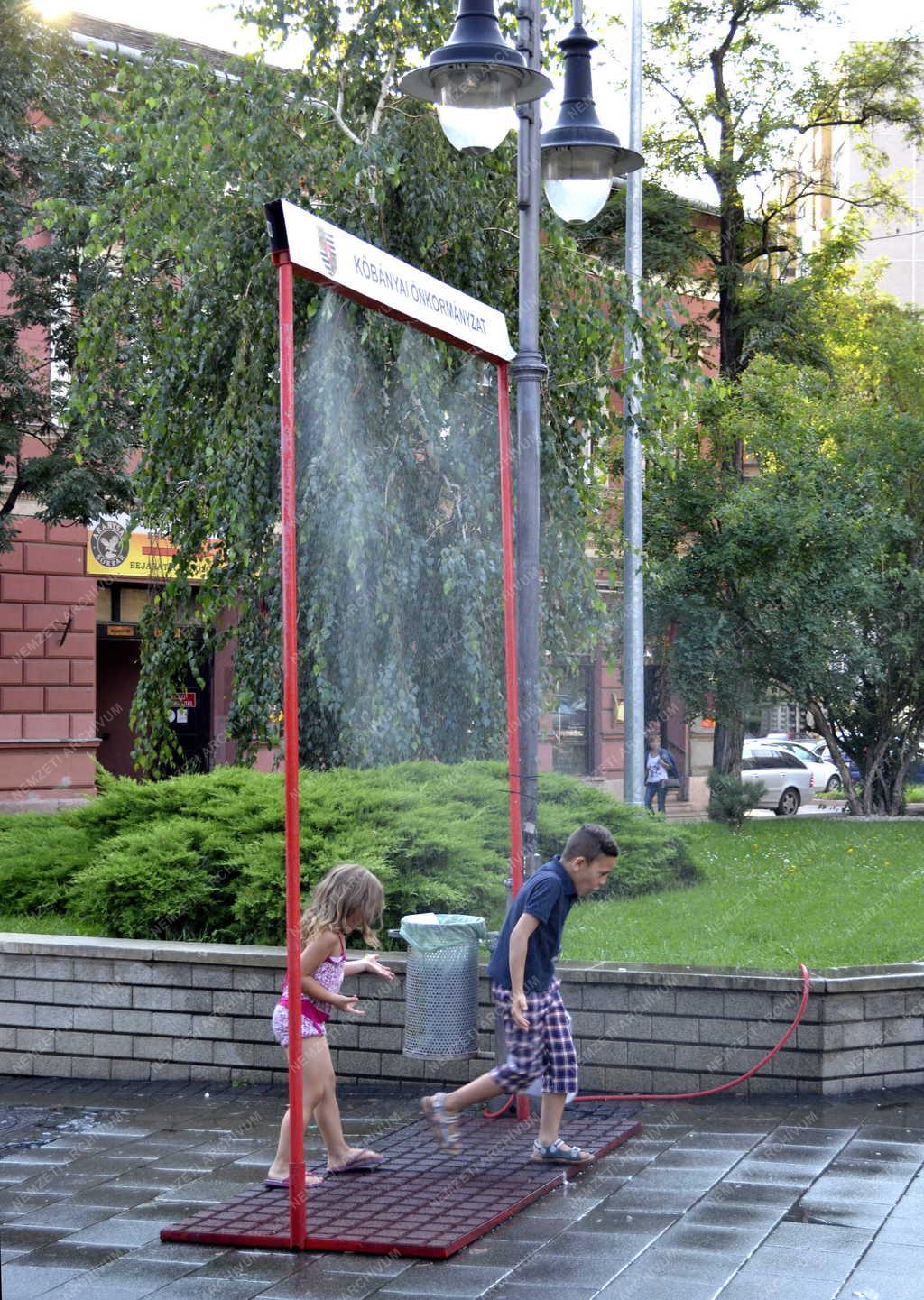 Budapest - Párakapu a Kőrösi Csoma sétányon