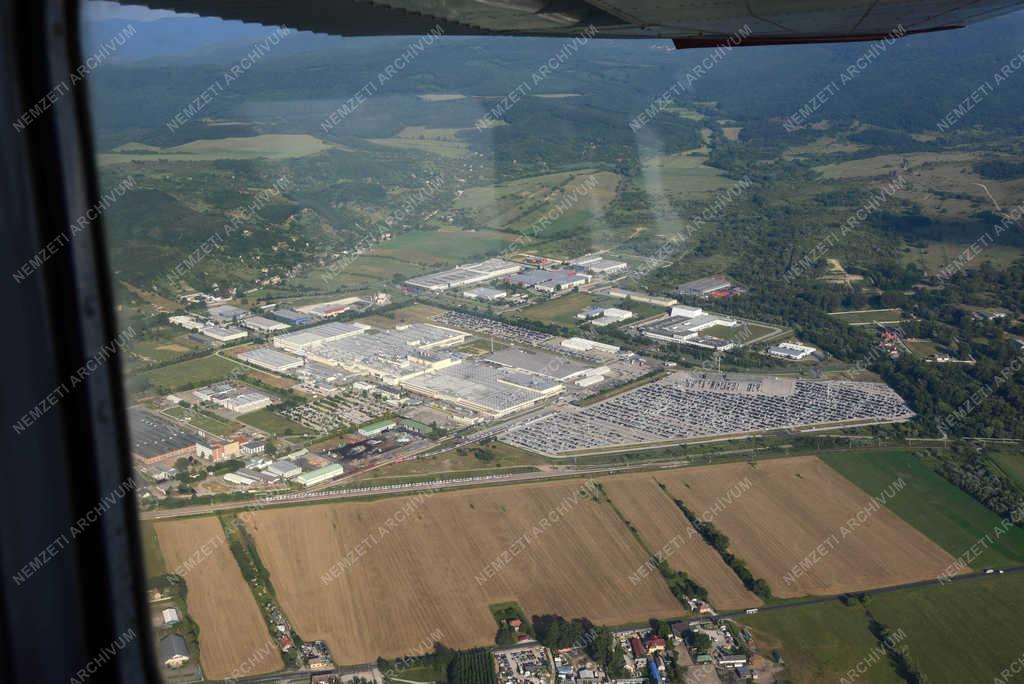 Légi felvétel - Esztergom - A Suzuki Zrt. gyára 
