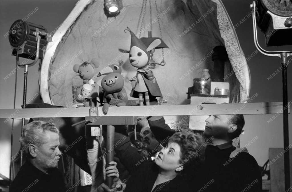 Televízió - A Mazsola és Tádé című televíziós bábfilmsorozat forgatása