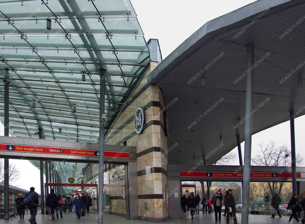 Közlekedés - Budapest - A 2-es metró végállomása 