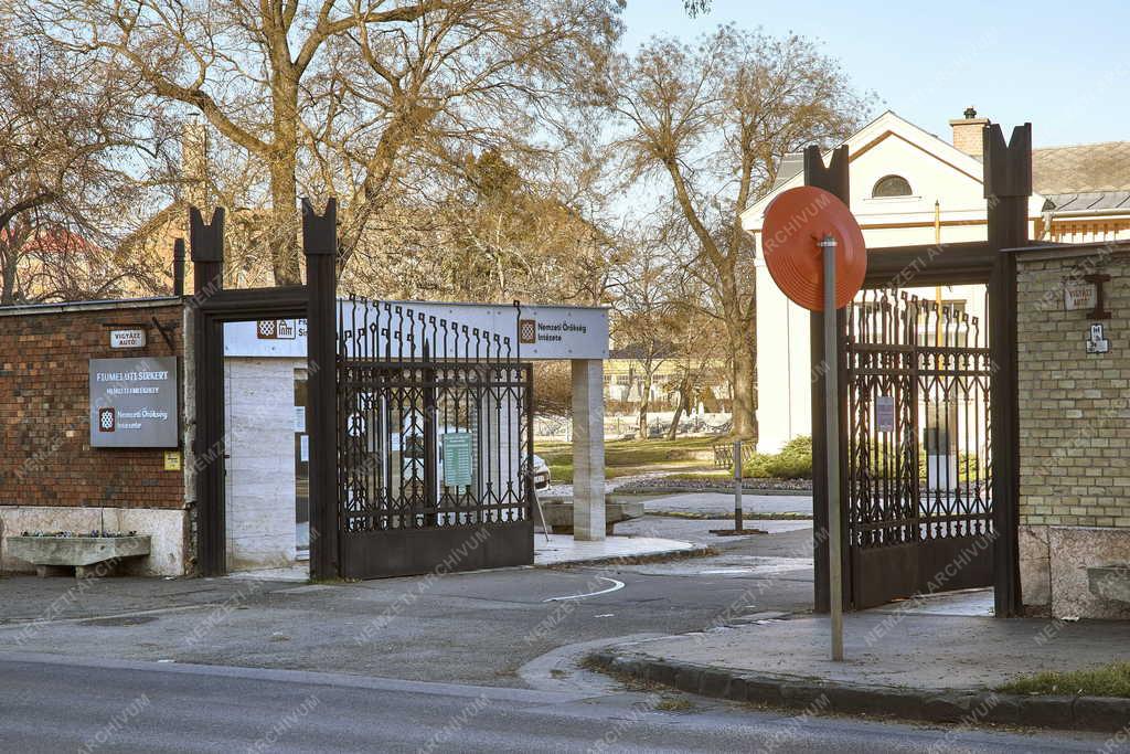 Fiumei úti sírkert - Nemzeti Örökség Intézete