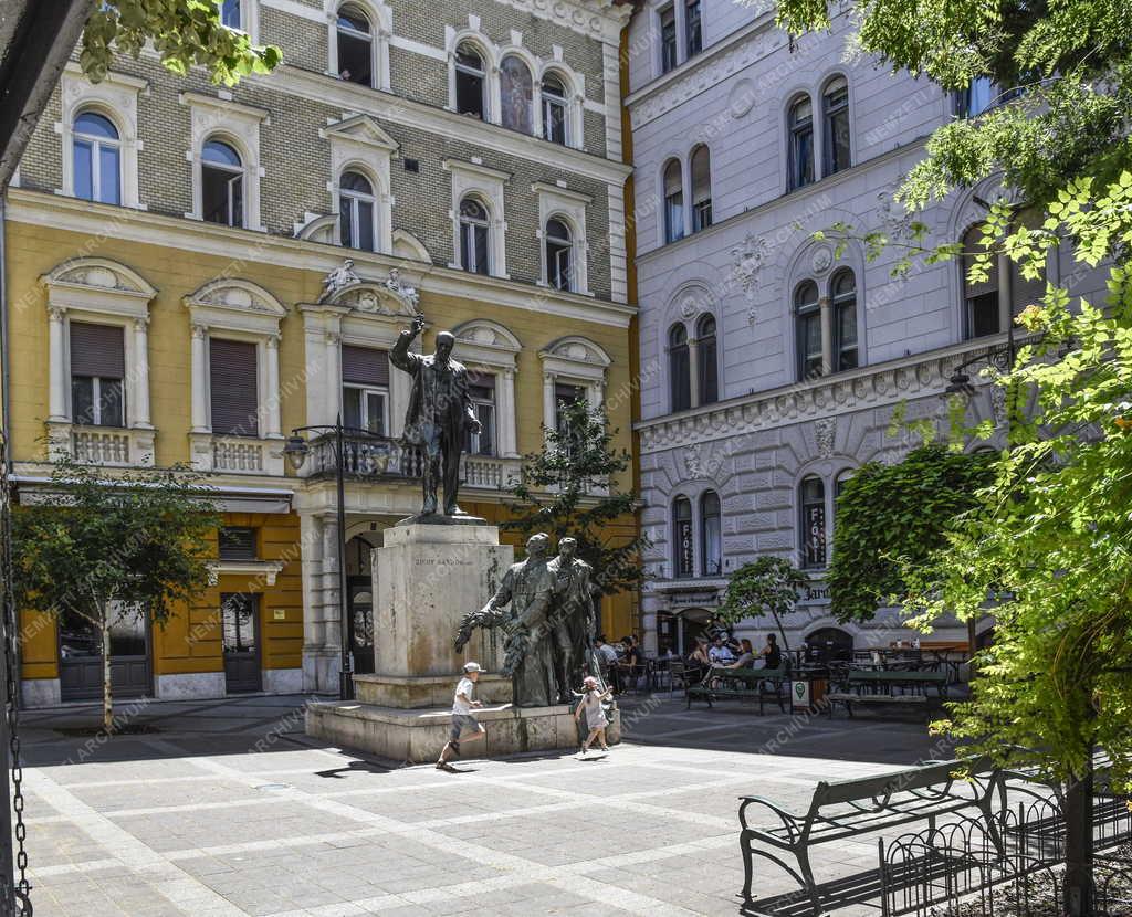 Városkép - Budapest - Lőrinc pap tér