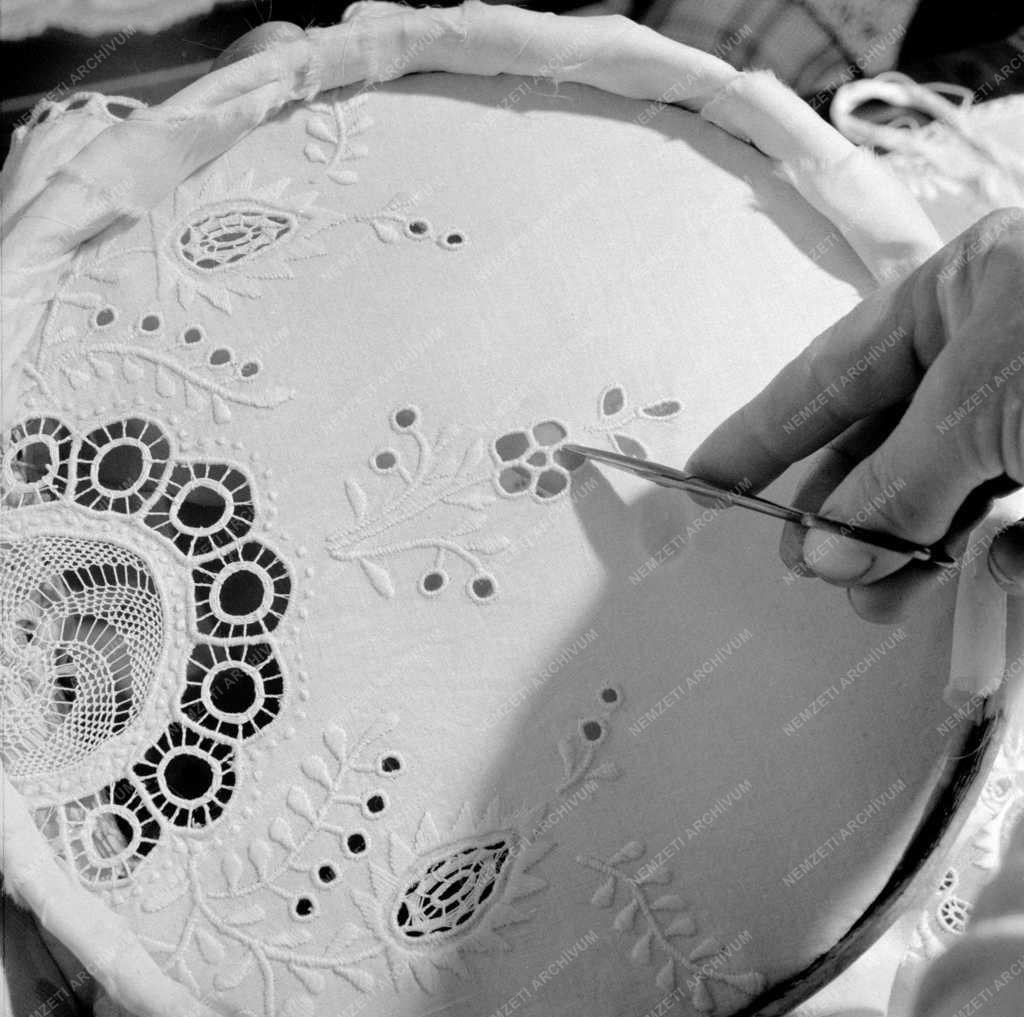 Kultúra - Népművészet - Höveji csipke