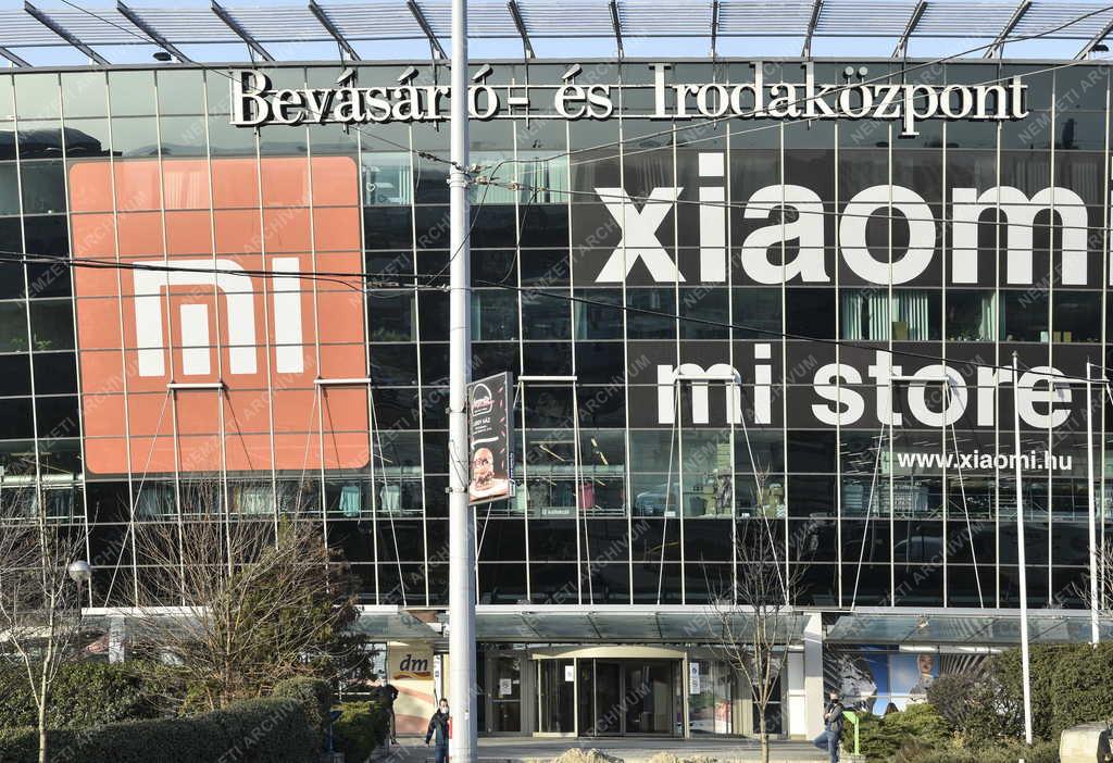 Városkép - Lurdy Ház Bevásárló- és Irodaközpont