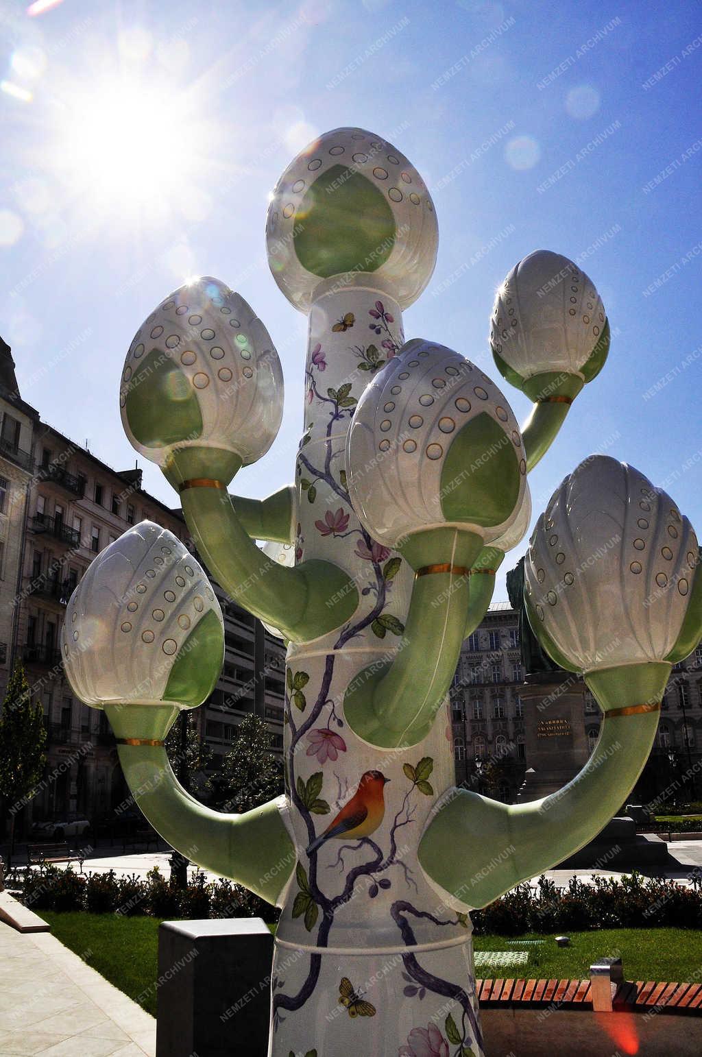  Köztéri szobor - Budapest - Díszkutak a felújított József nádor téren