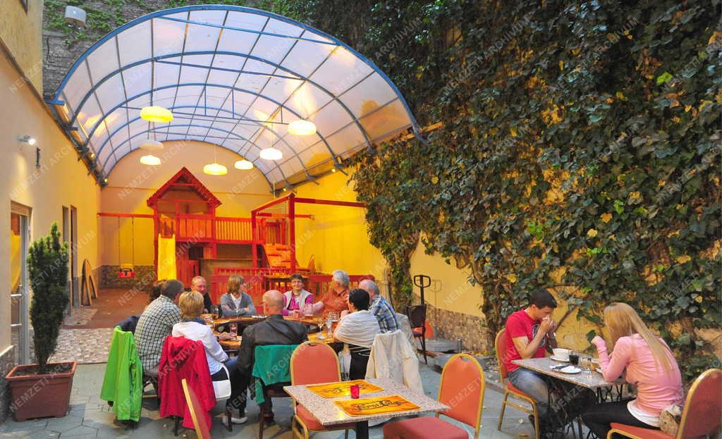 Vendéglátás - Budapest - Verne Étterem