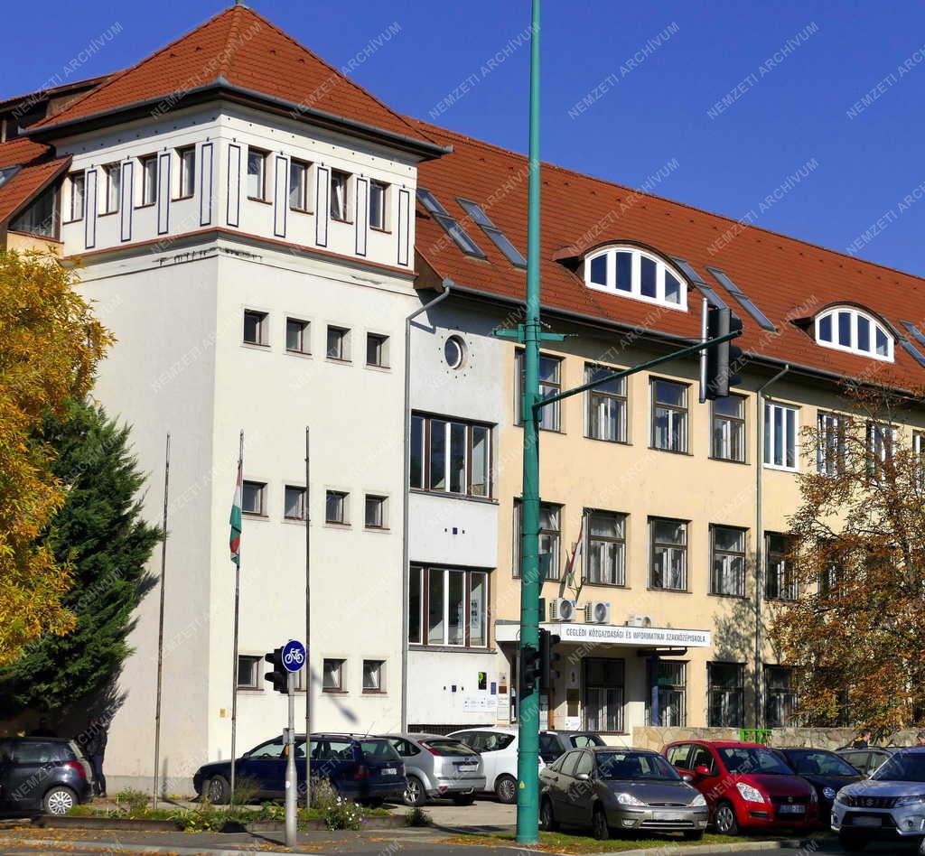 Városkép - Oktatás - Cegléd - Közgazdasági és Informatikai Technikum