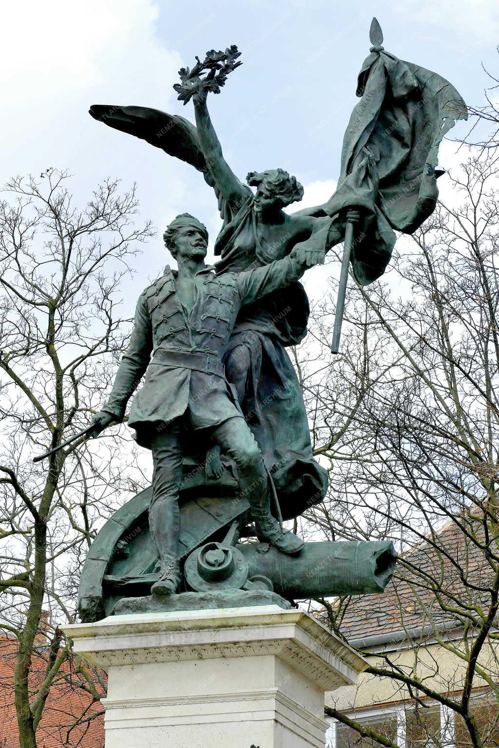 Műalkotás - Budapest - 1849-es szabadságharcosok emlékműve a Várban