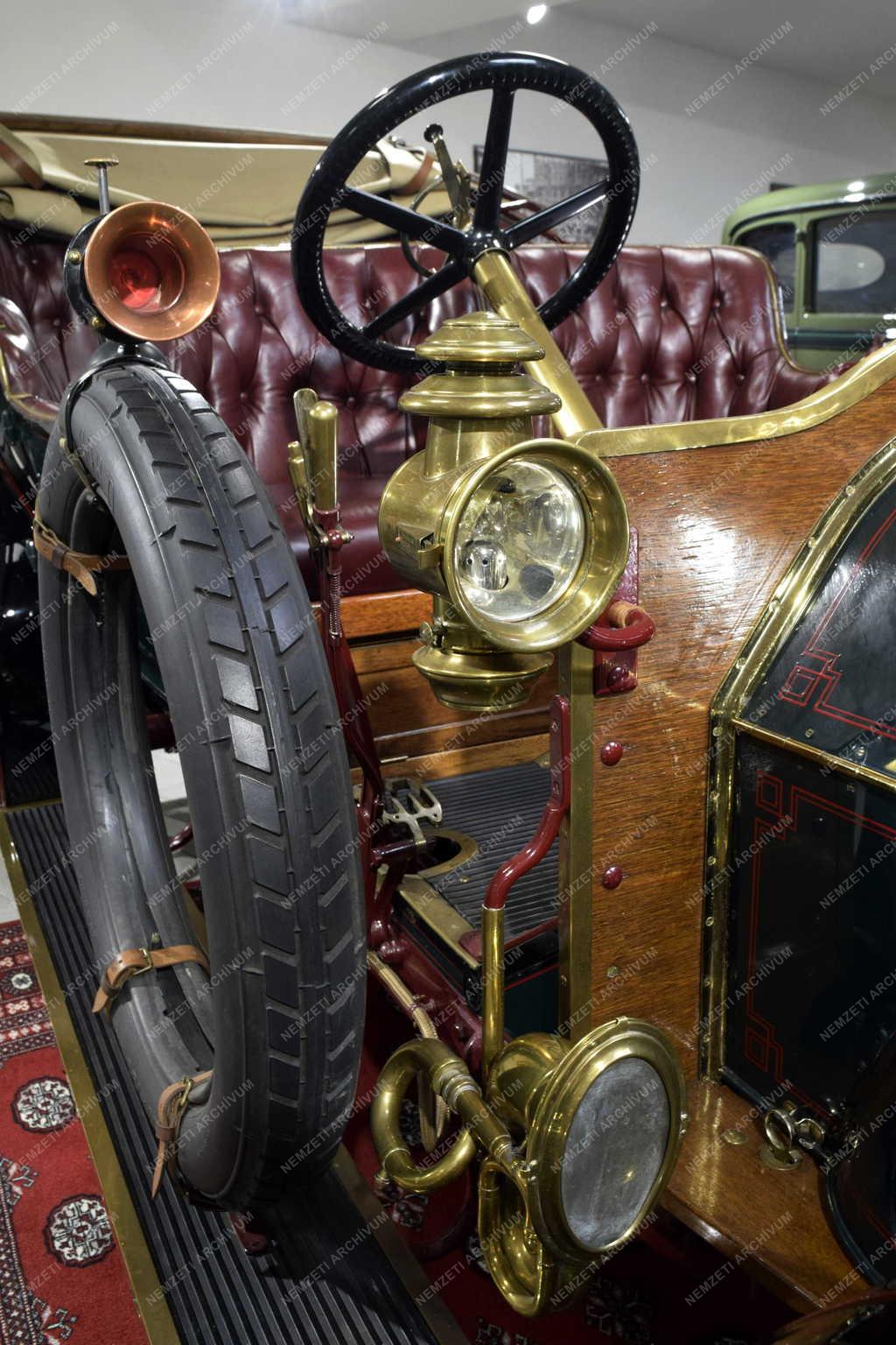Kultúra - Közlekedés - Kaáli Autó-Motor Múzeum Dörgicsén