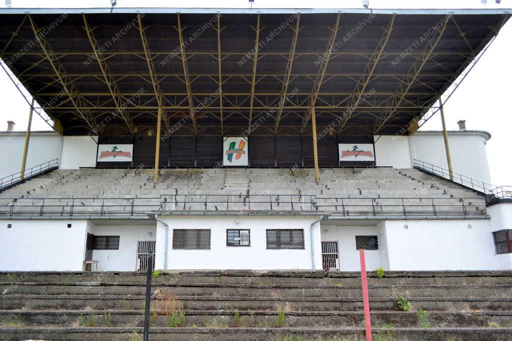 Épületfotó - Stadion - Népliget