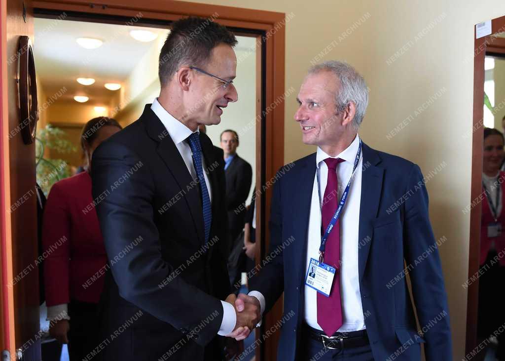 Szijjártó Péter a krynicai gazdaságpolitikai fórumon