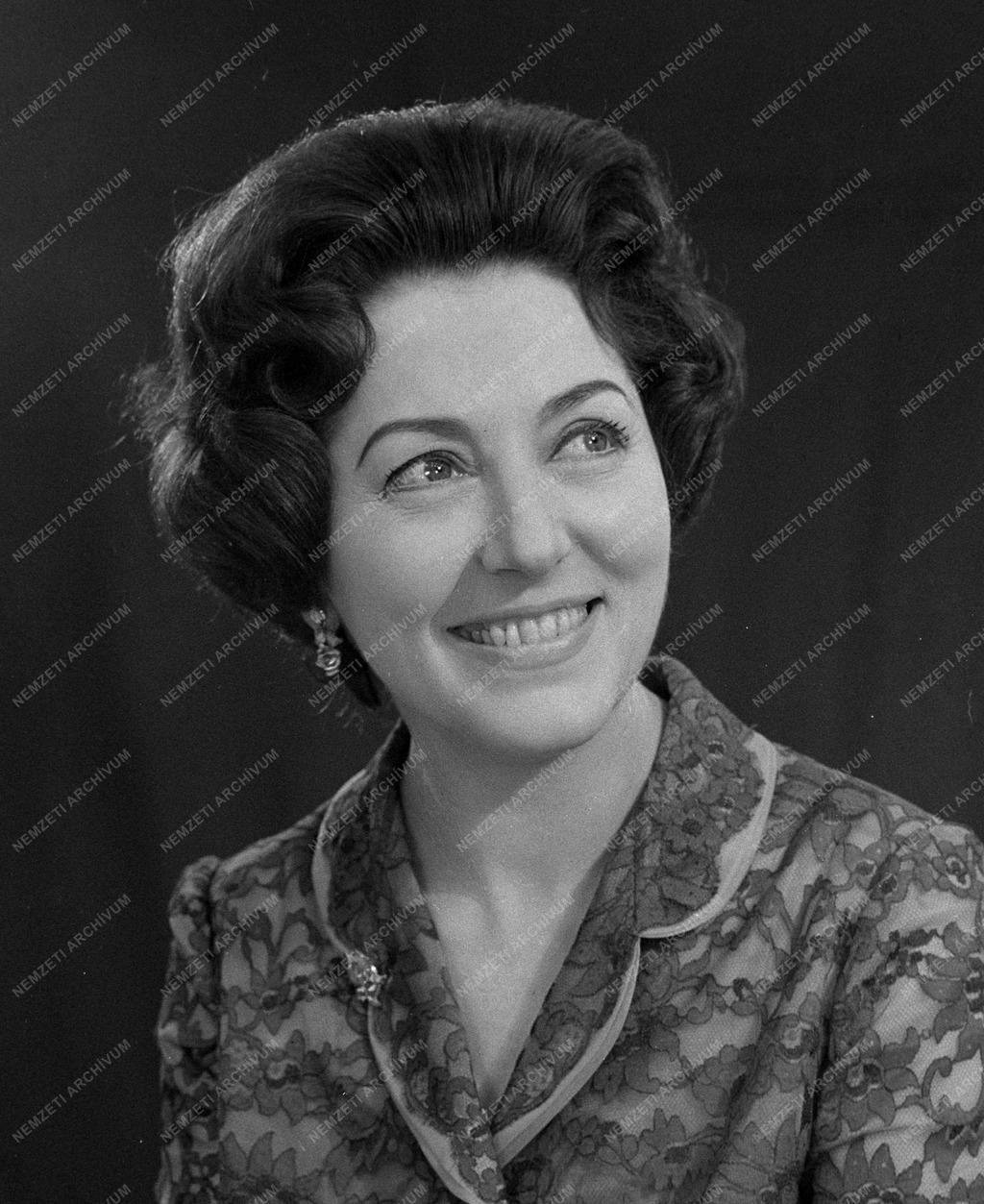 Kultúra - Személy - Lukács Margit színésznő