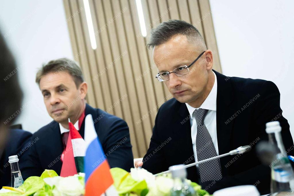 Szijjártó Péter Szentpéterváron