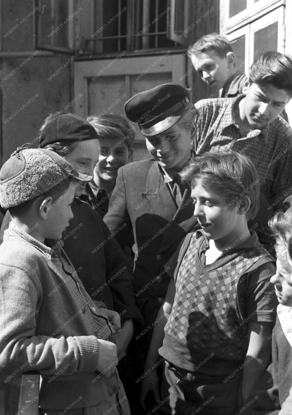 Ifjúságvédelem -  BRFK Fiatalkorú és Gyermekvédelmi Osztály munkája