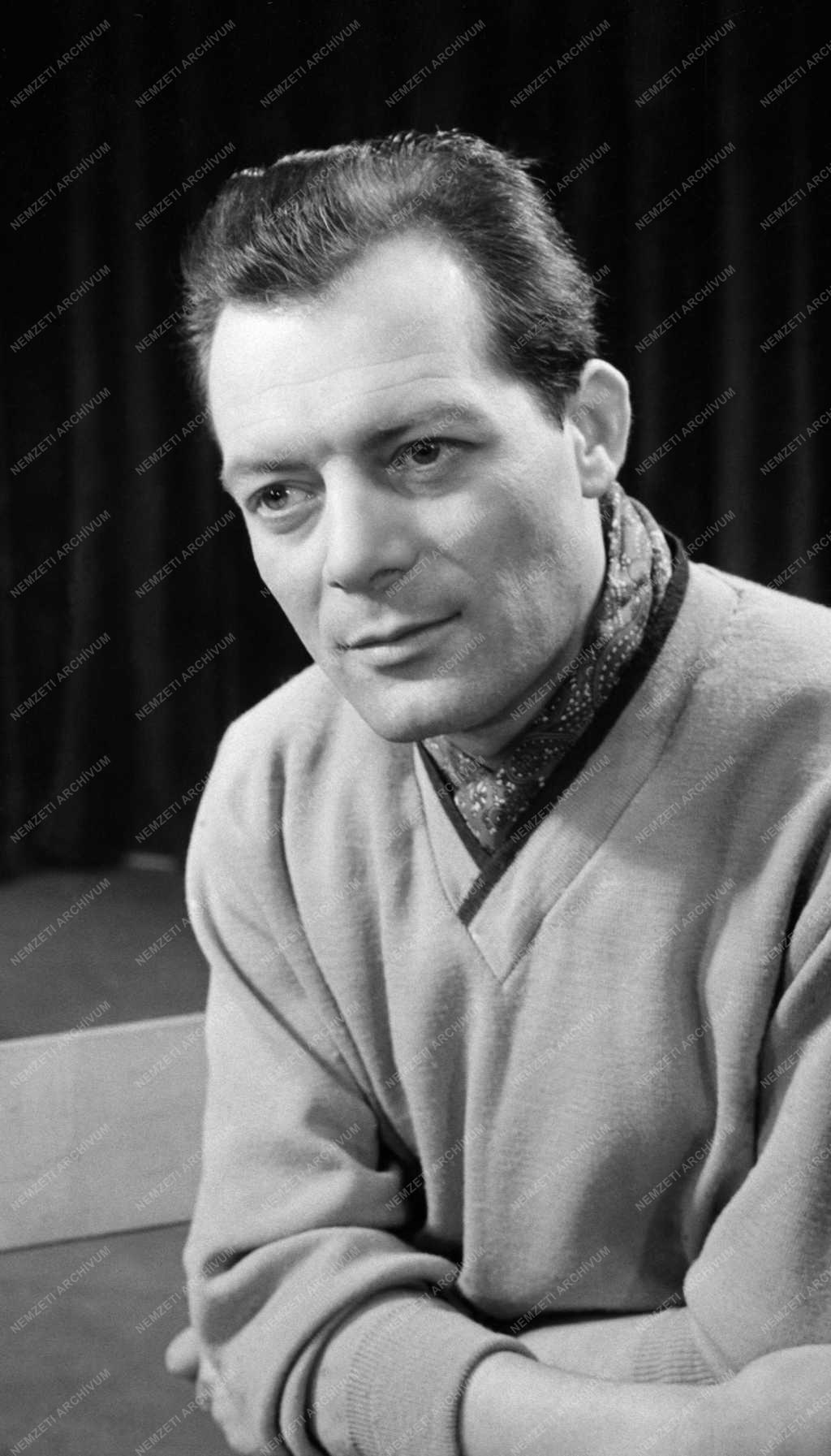 Kultúra - Madách Kamaraszínház - Kamondy László: Vád és varázslat