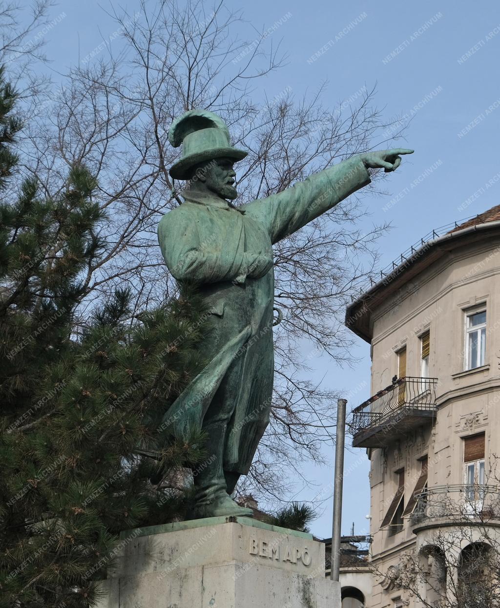 Emlékmű - Budapest - Bem József-emlékmű