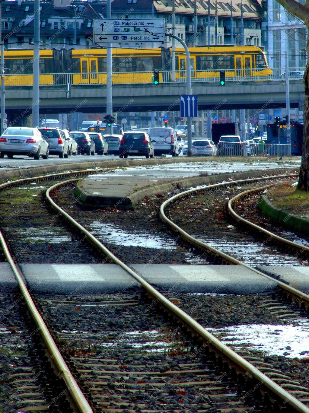 Városkép - Budapest - Közlekedés a Boráros téren