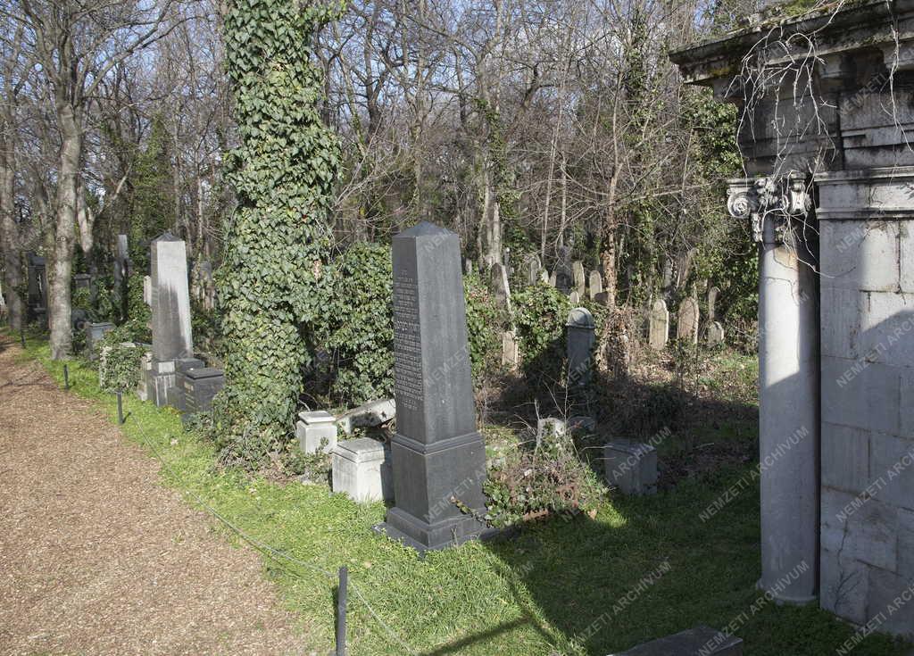 Kegyelet - Budapest - Salgótarjáni utcai zsidó temető