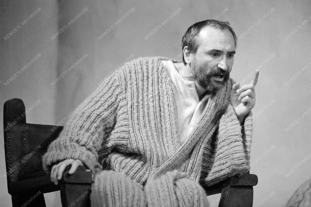 Kultúra - Színház -.Brecht: Galilei élete 