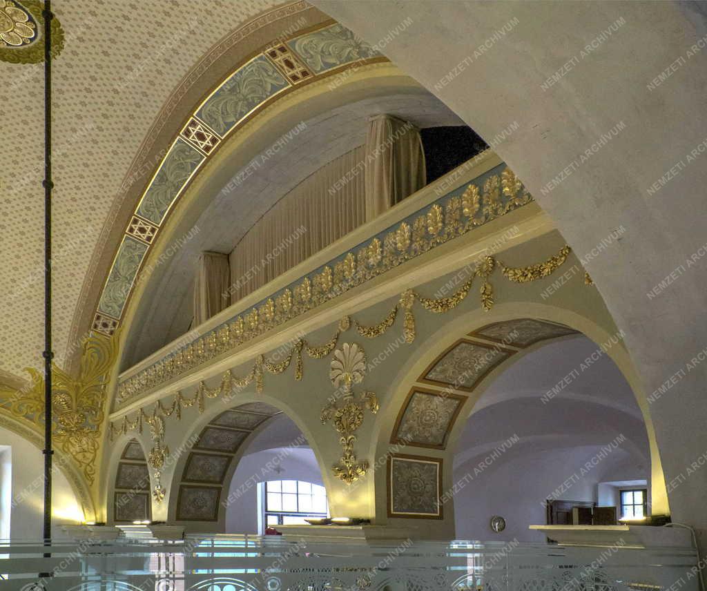 Egyházi épület - Budapest - Az óbudai zsinagóga