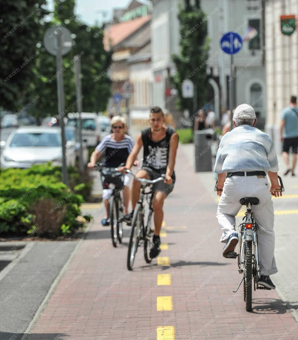 Közlekedés - Debrecen -  Kerékpárúthálózat-bővítés
