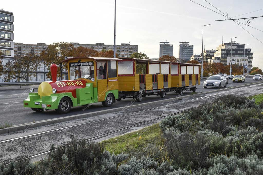 Közlekedés - Budapest - Forgalom a Göncz Árpád városközpontnál