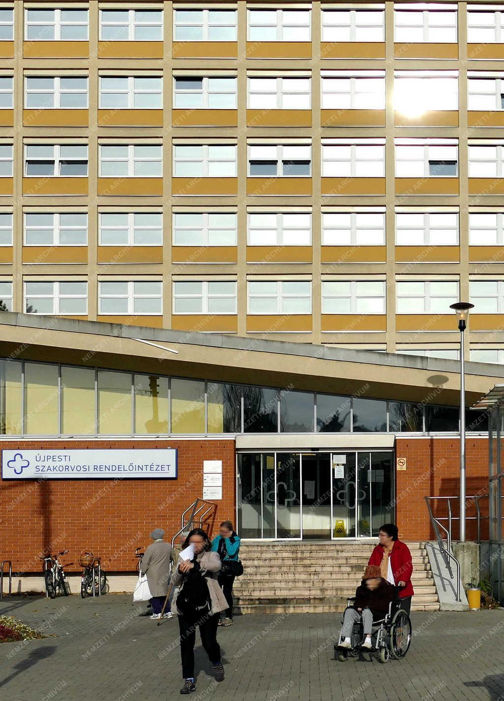 Egészségügy - Budapest - Rendelőintézet a IV. kerületben