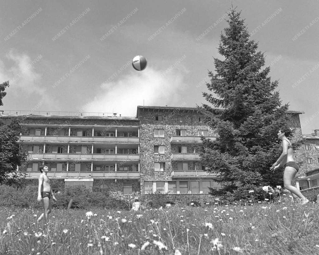 Szabadidő - SZOT üdülő Galyatetőn