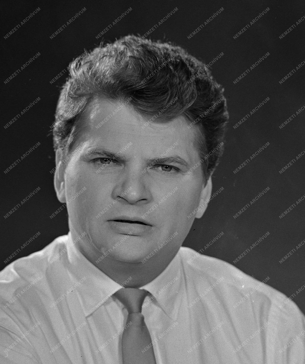 Kultúra - Személy - Szabó Gyula színész