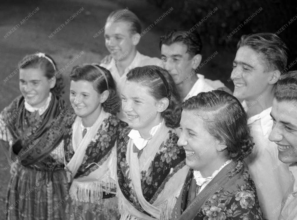 Bányászat - Kultúra - A várpalotai bányász tánccsoport