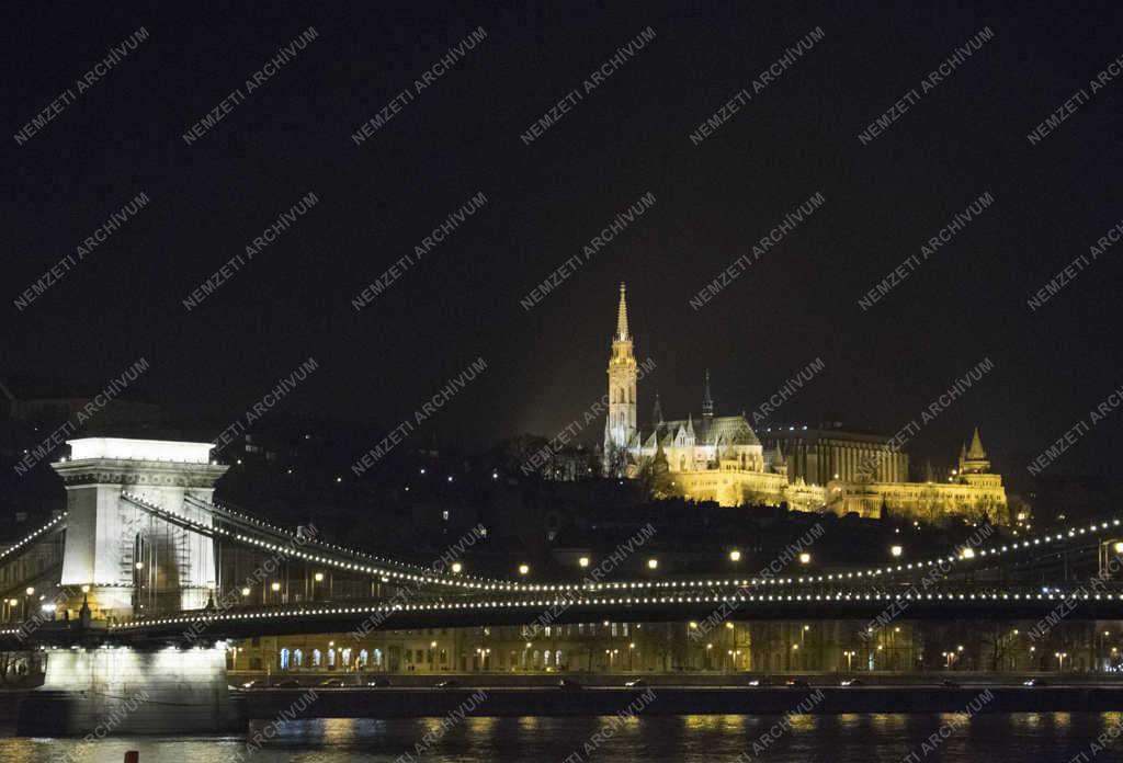 Esti városkép - Budapest - Széchenyi lánchíd