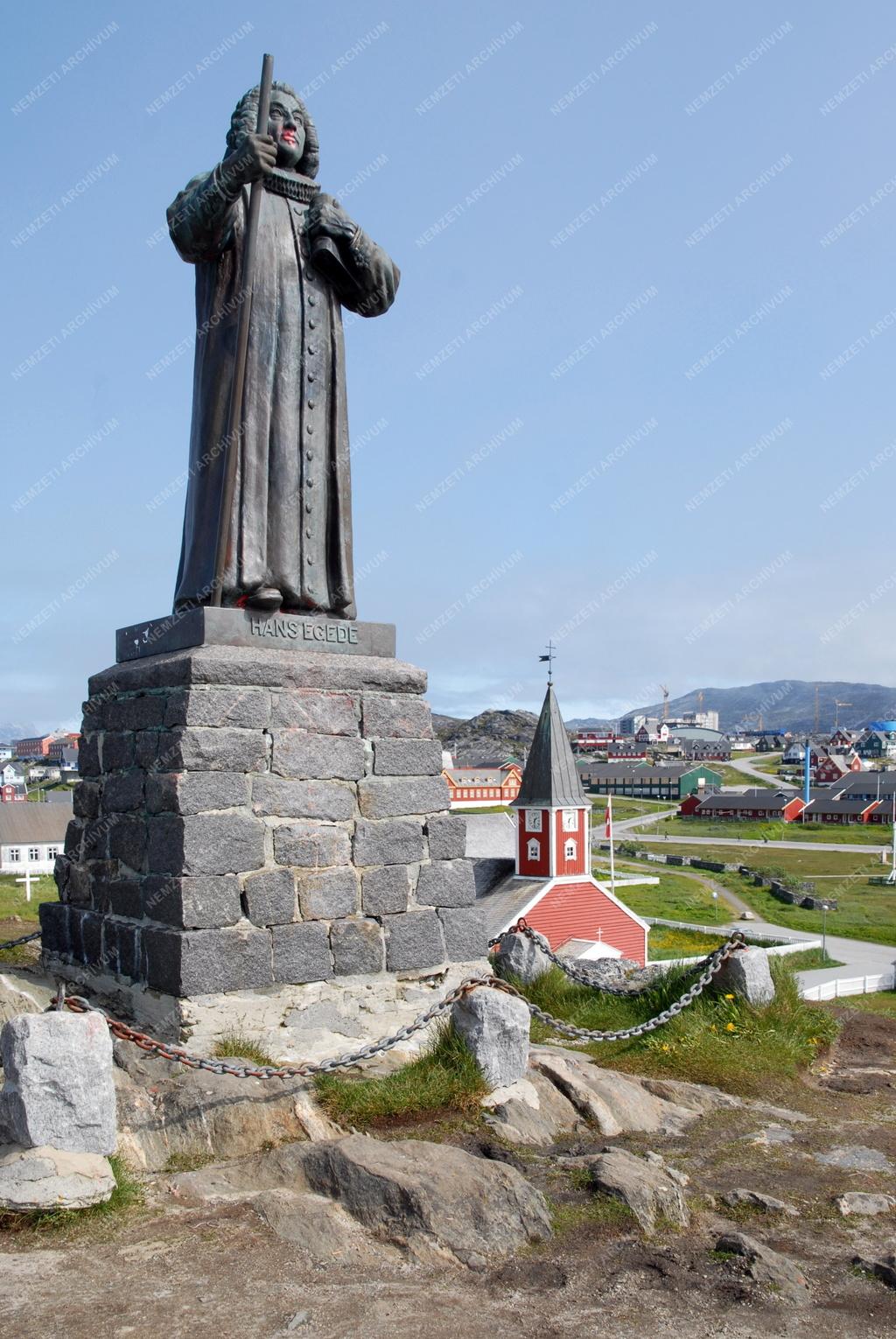 Kultúra - Nuuk - Hans Egede szobra