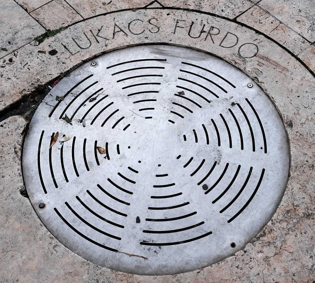 Városkép - Budapest - A Szent Gellért téri Forráskút