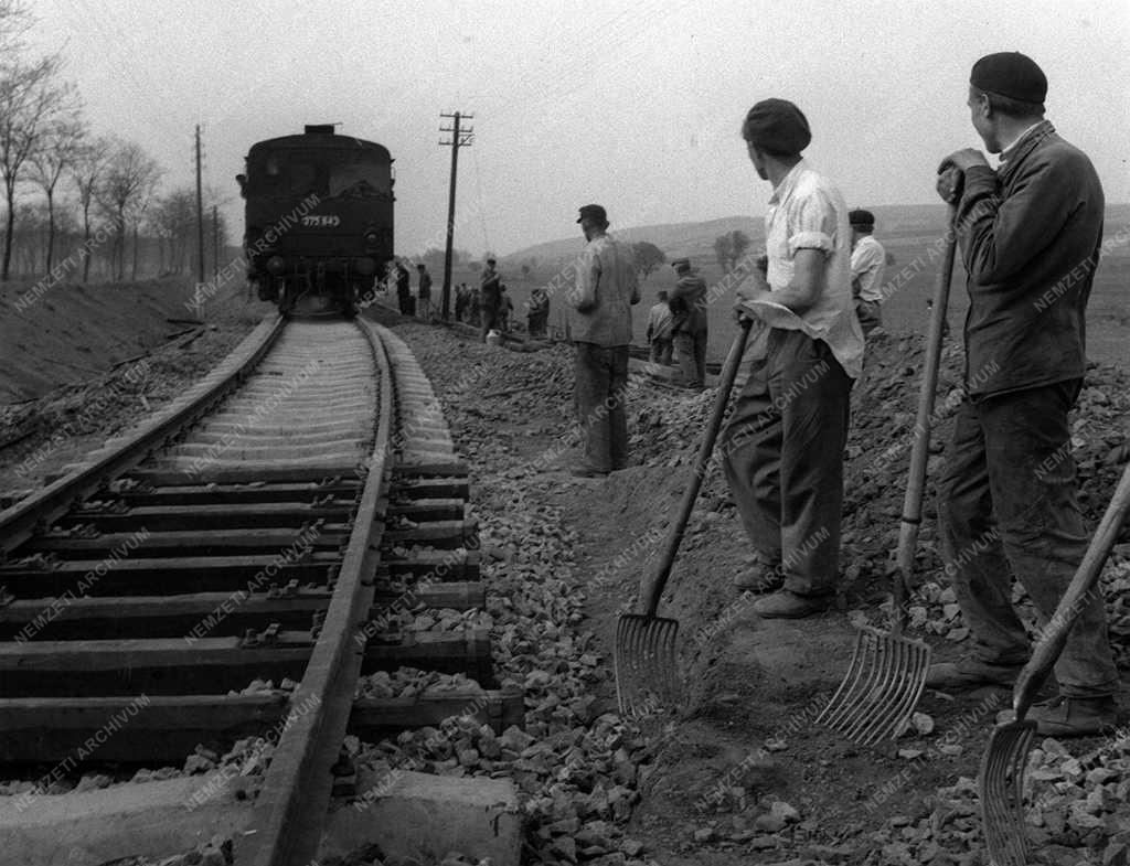 A szerző válogatása - Vasútvonal korszerűsítés
