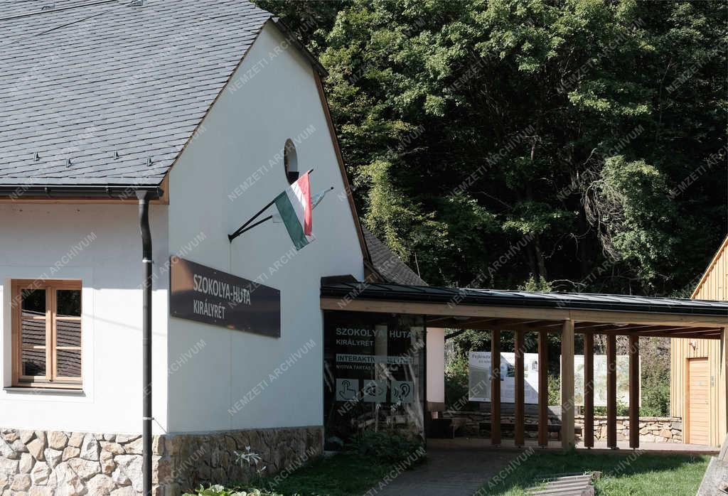 Természettudomány - Királyrét – Látogatóközpont