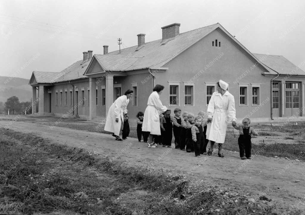Oktatás - Bölcsőde Bátonyterenye-Kisterenyén