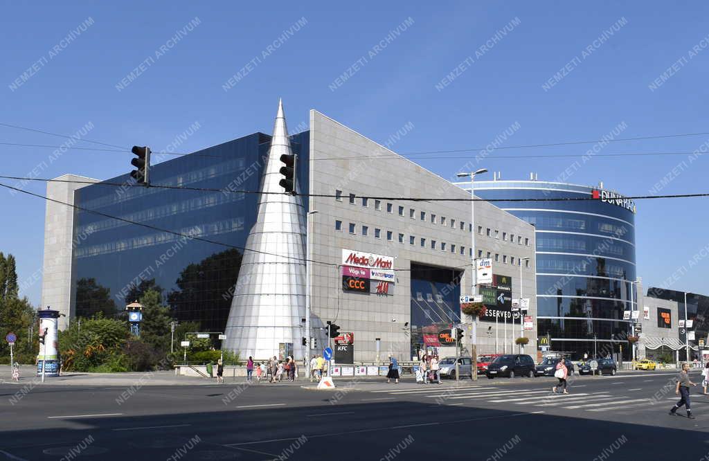 Városkép - Budapest - Duna Plaza
