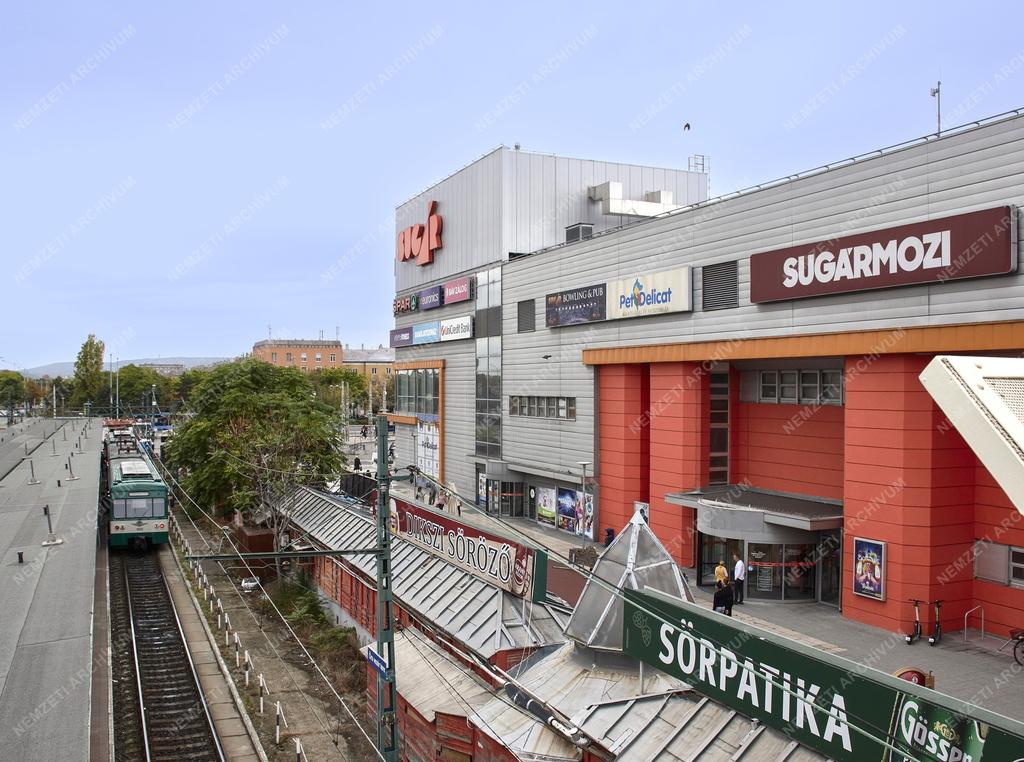 Városkép - Budapest - Örs vezér tere