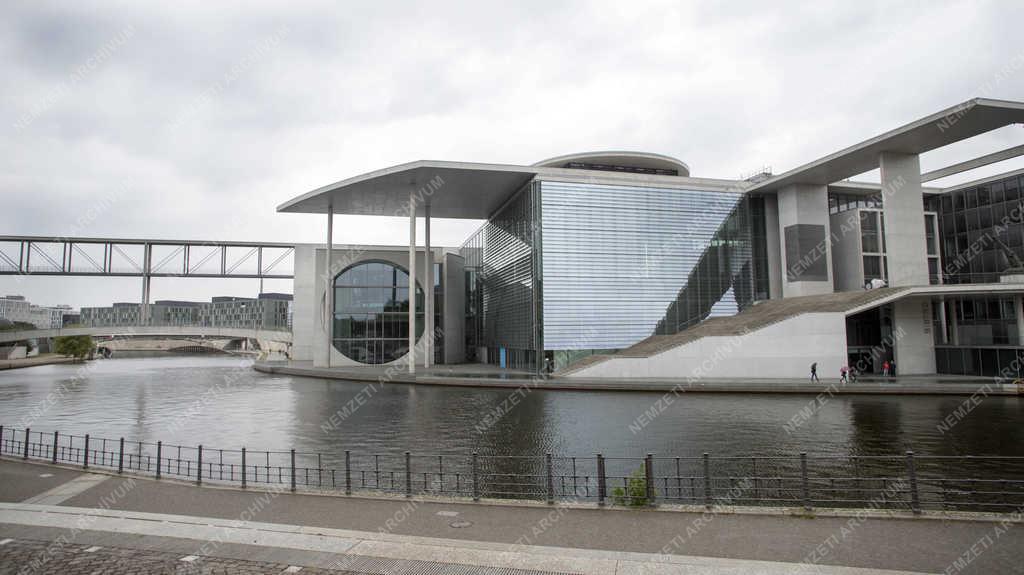 Építészet - Berlin - Marie-Elisabeth-Lüders-Haus