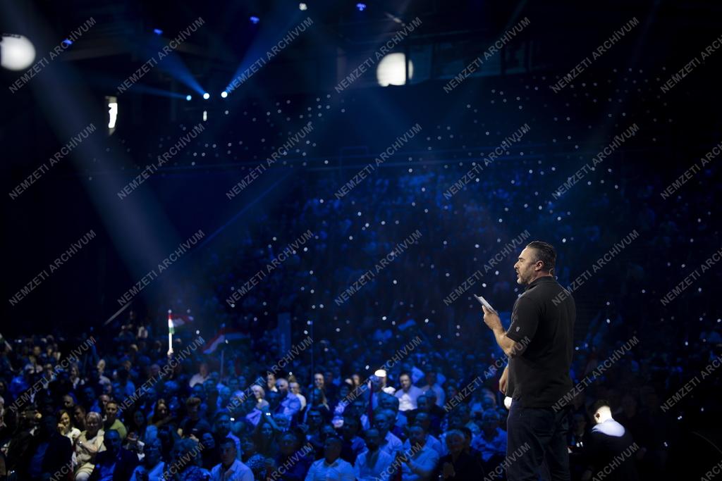 A Harcosok klubja - A kezdet elnevezésű rendezvény Budapesten