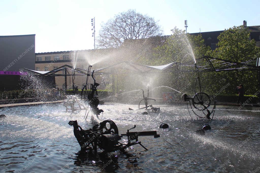 Városkép - Bázel - Jean Tinguely szökőkútja