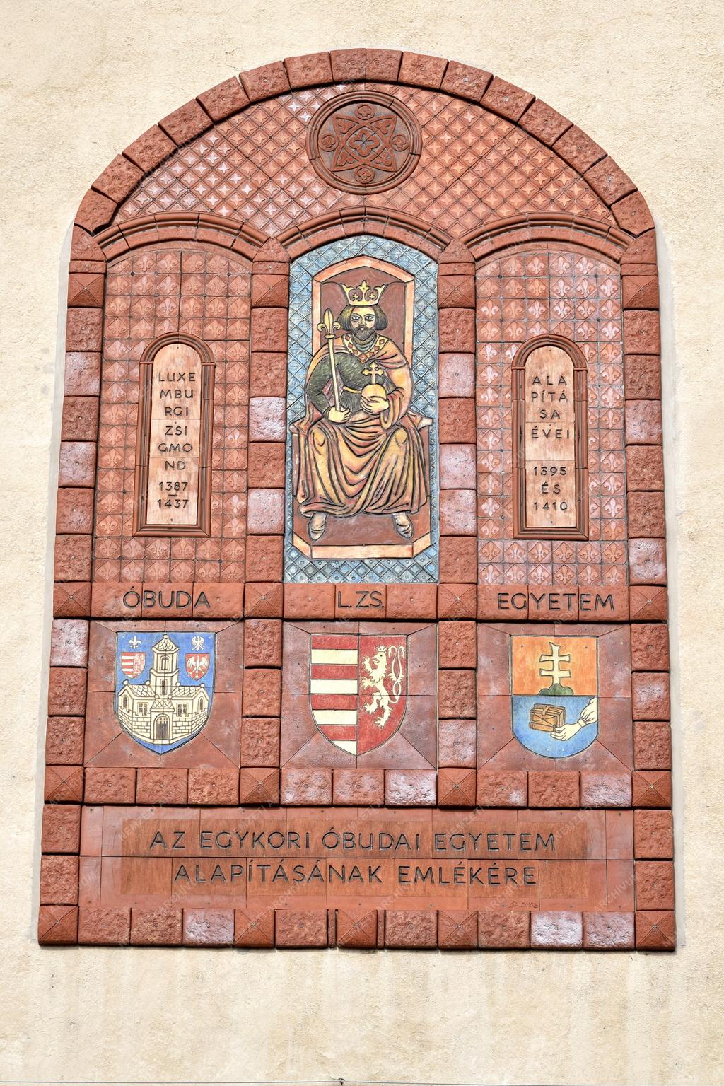 Kultúra - Budapest - Óbudai Egyetem-emléktábla