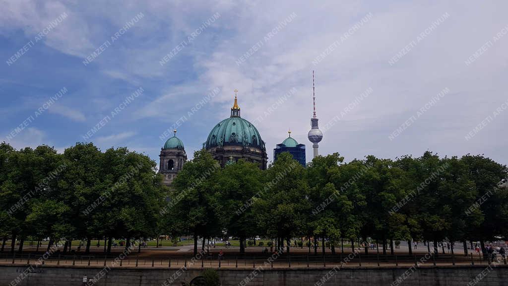 Vallás - Berlin - Berliner Dom