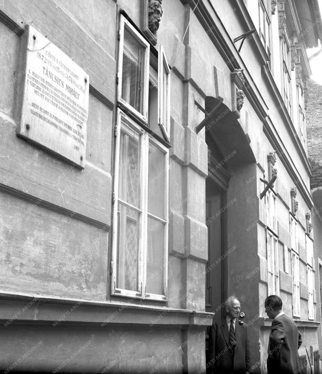 Városkép - Budapest - Táncsics Mihály emléktáblája