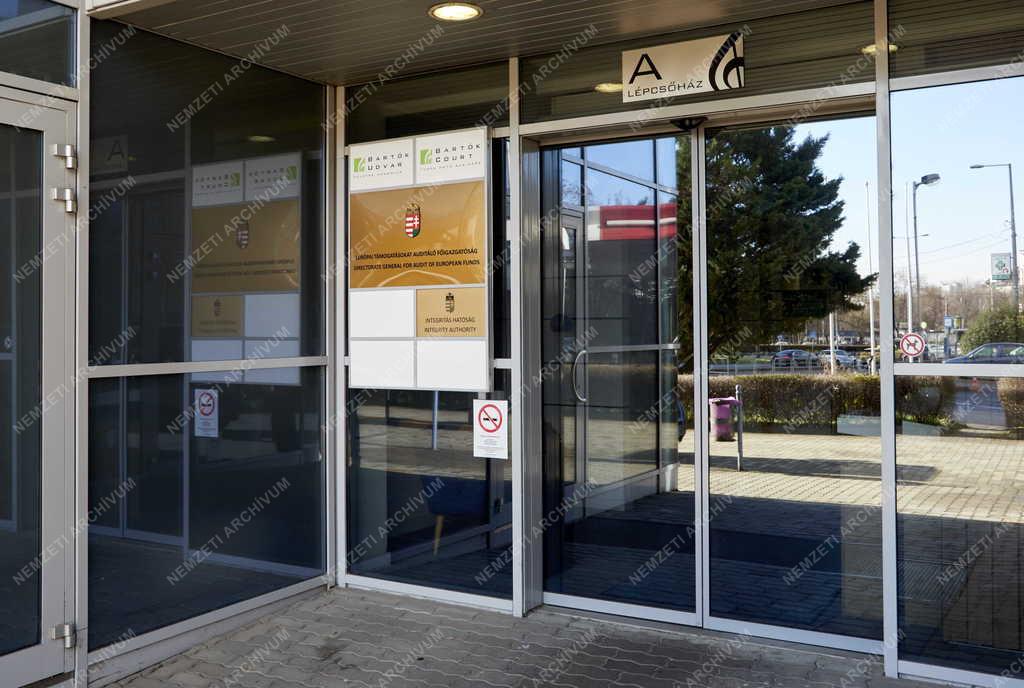 Szolgáltatás - Budapest - Bartók Udvar irodaház