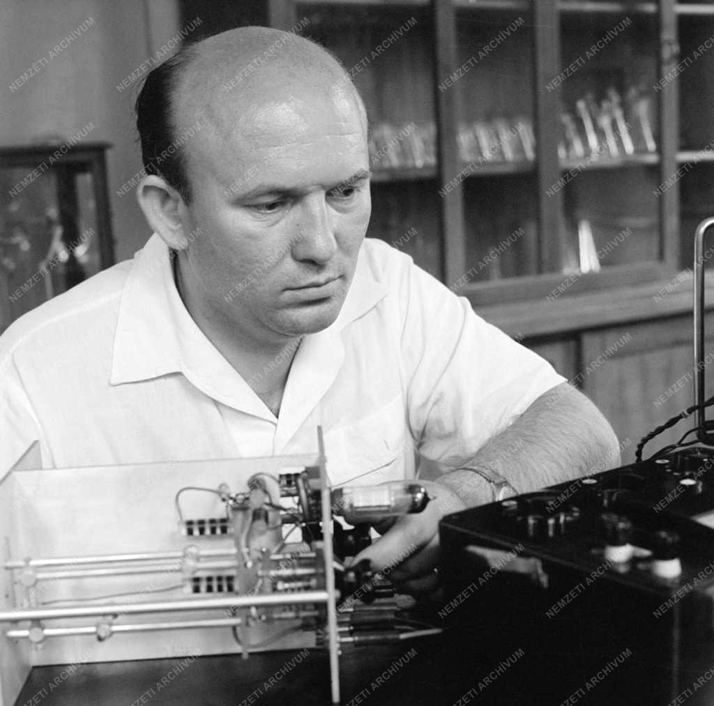 Tudomány - Találmány - Pungor Ernő