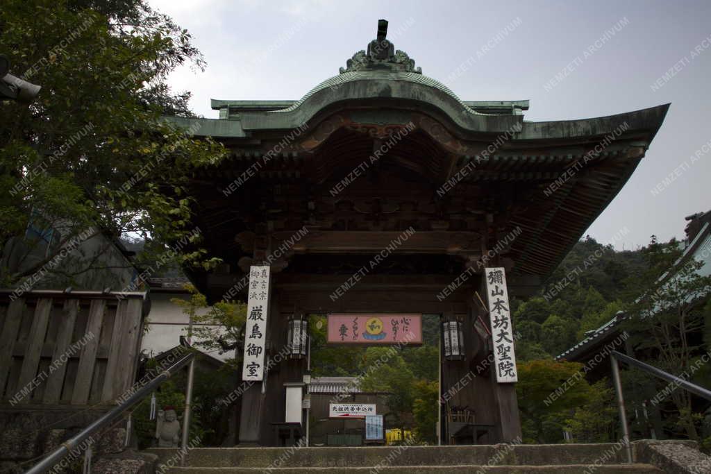 Városkép – Mijadzsima – Dajso-in templom 