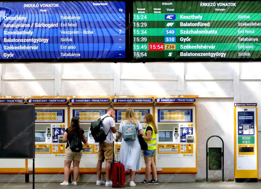 Közlekedés - Budapest - Déli pályaudvar