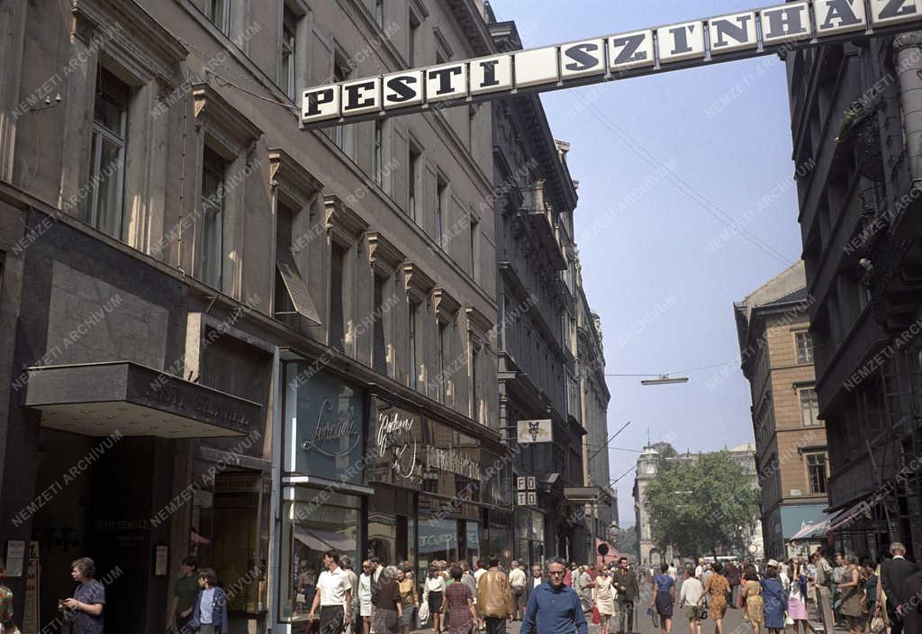 Városkép - Budapest - Váci utca